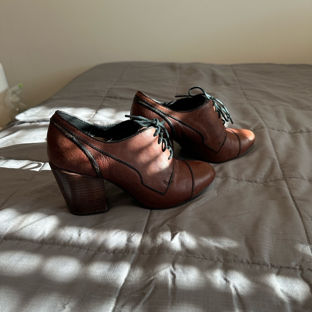 Fossil Chocolate Brown Leather Oxfords